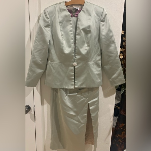 Jeffrey and Dara Evenings 3pc Skirt Suit - Picture 1 of 16